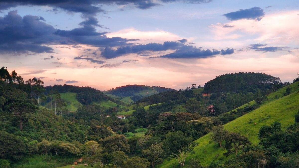 Chale Do Lago Super Luxo Кунья Экстерьер фото